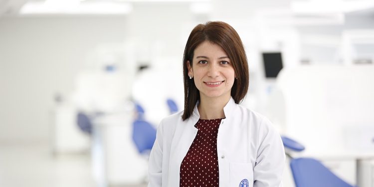 Dr. Öğr. Üyesi Merve Nur Aydın : Çocuklarda çürüyen süt dişleri çene yapısını etkileyebiliyor