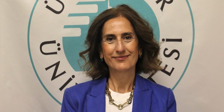 Prof. Dr. Nilgün Tekkeşin : İnternetten besin takviyesi alırken nelere dikkat etmelisiniz?