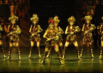 Üç bin yıllık Troya efsanesi İstanbul AKM sahnesinde