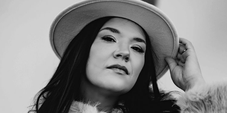 Tuğçe Kandemir’den yeni hit adayı: Açıldı Kapılar