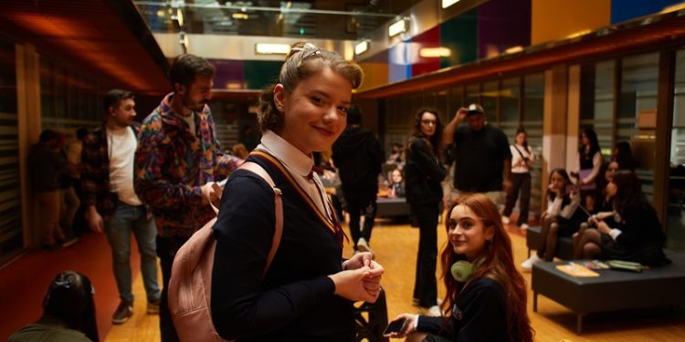 “Bağlantı Hatası” filminden görsel şölen: Afiş Yayınlandı