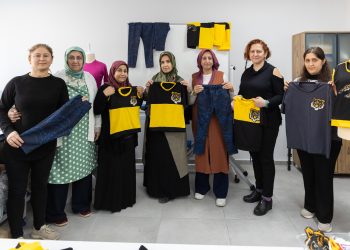 Mersinde Kadınlar ‘Giyim Üretim Teknolojileri’ kursu ile dikiş öğreniyor