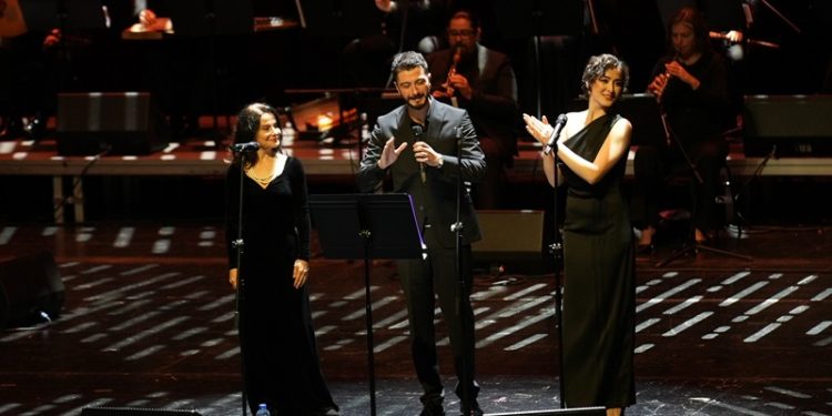 AKM’de Ahmet Kaya şarkılarına yoğun ilgi