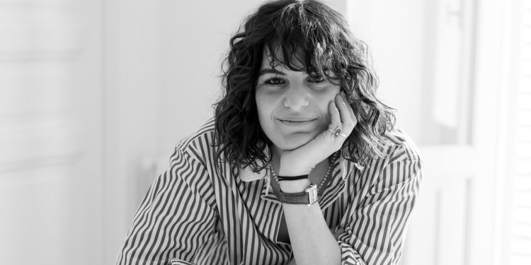 Larissa Araz ile Söyleşi: Bir edebiyat eserinin peşinden sanatsal araştırmaya