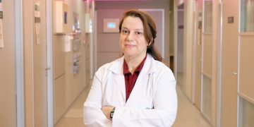 Prof. Dr. Nihal Özaras : Masa başında çalışan kadınlar en çok boyun ağrısından şikayetçi…