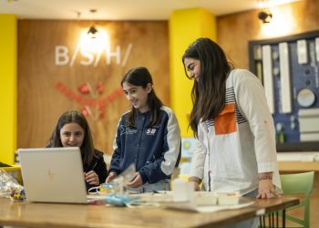 Geleceğin bilim kadınları BSH Türkiye’de buluştu