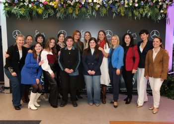 Mercedes-Benz She’s Mentoring Programı, geleceğin kadın liderlerini destekliyor