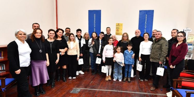 İzmir’in kitap kurtlarına Ercan Kesal’lı sürpriz