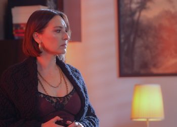 Kim Bu Gözü Kara Gazeteci Ahsen?