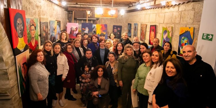 Mersin Büyükşehir Belediyesi “Kadına Dair” Resim sergisi düzenledi