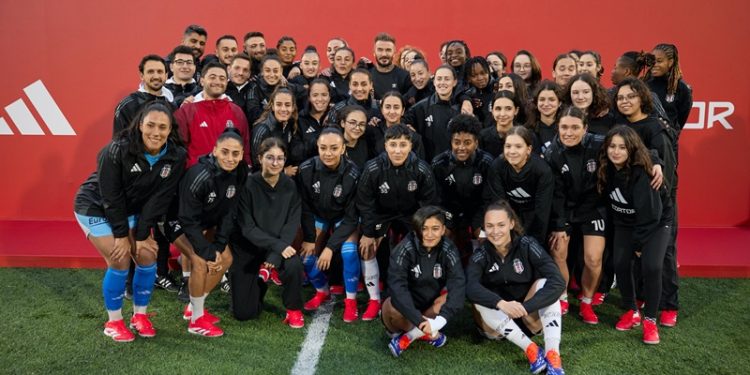 İstanbul’dan David Beckham geçti