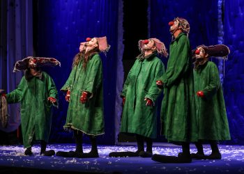 Kar ve sihir dolu bir dünya perdelerini açtı!