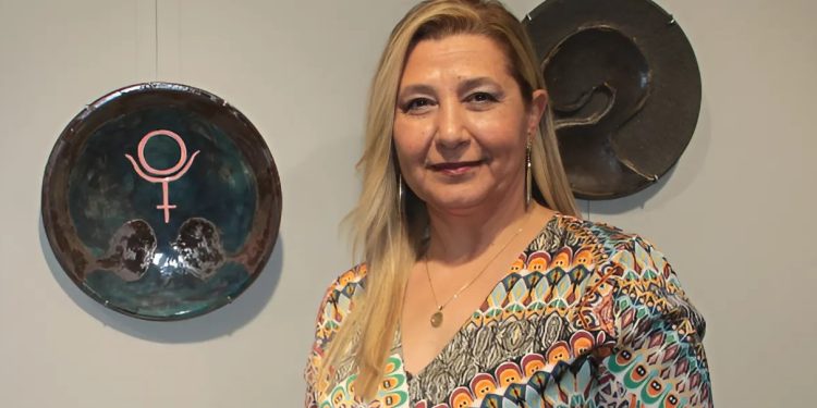 Günsu Saraçoğlu: Tuğba Küçükbahar’ın “Kumdan Toza, Çamurdan Nara” Sergisi açıldı