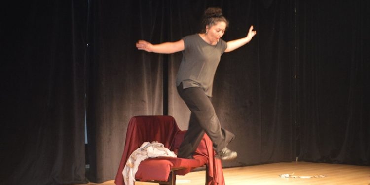 Ayvalık’ta kadın oyunları festivali beşinde kez izleyicisiyle buluştu