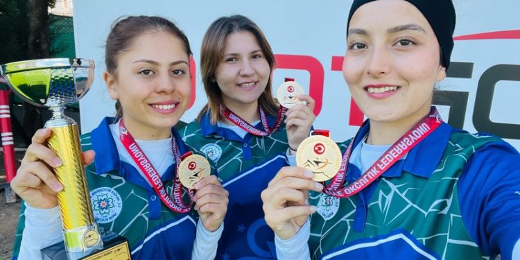 Muğlalı kadın okçular Antalya’dan birincilik ve üçüncülükle döndü