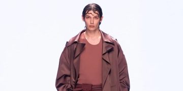Moskova Fashion Week’te Güçlü ve zarif bir gokunuş