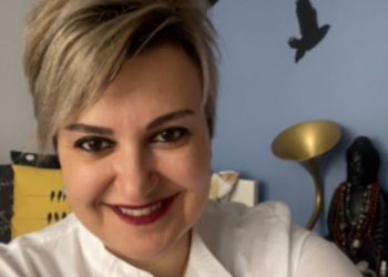 Ayşegül Ekti: Aşk ve sevgi de havaya, suya, toprağa düştü şimdi sıra senin kalbinde…