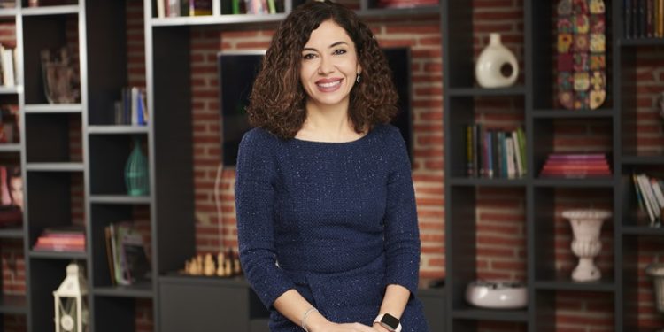 Sinem Sandıkçı Gökçen “L’Oréal Türkiye, Kadınlar Günü’nde 50 yaş ve üstü kadınları teknolojiyle güçlendiriyor”