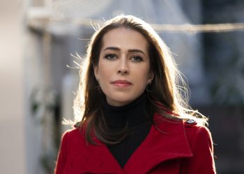 Ödüllü Yönetmen  Vuslat Saraçoğlu’nun “Bildiğin Gibi Değil” filmi yakında vizyona giriyor