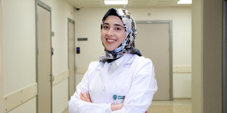 Psikolog Zeynep Betül Alp : “Yeni bir dil, dinç bir beyin! Dil öğrenmek beyin sağlığını destekliyor”