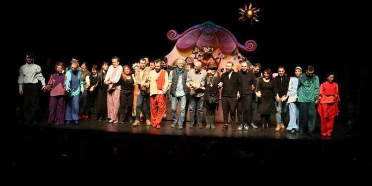 Bir Nazım Hikmet masalı “ Sevdalı Bulut” Seyirciyle buluştu