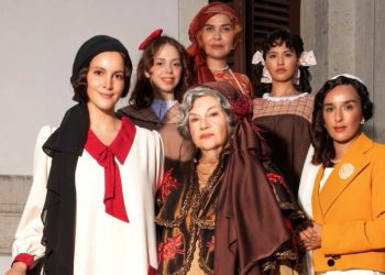 Ayşe Kulin’in romanından uyarlanan “Veda” tiyatro sahnesinde