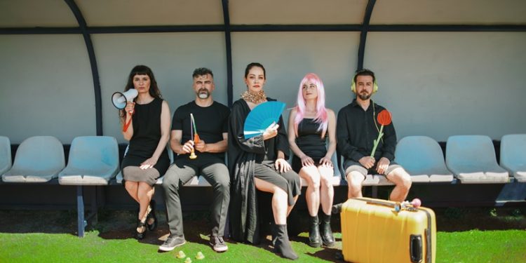 “Martı mıyım?”