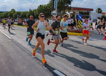 Koşu tutkunlarının vazgeçilmez adresi; Salomon Çeşme Maratonu