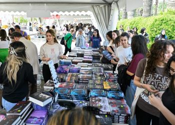 İZKİTAP’ta sanat rüzgârı