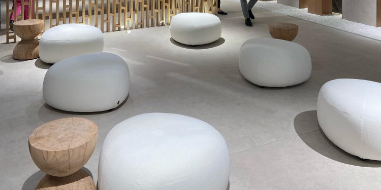 Ezberbozan tasarımlar yaptılar, tasarımın başkenti Milano’da dünyanın en büyük mobilya fuarını ziyaret etme hakkı kazandılar