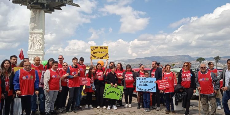 Farkındalık için adım attılar