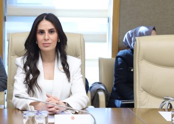 Marmaris İlçe Milli Eğitim Müdürü eşini proje okula atattı; Özcan konuyu Meclis’e taşıdı