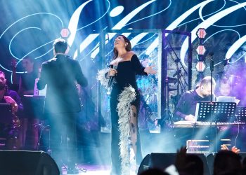 Sibel Can’dan “Pes” Sürprizi