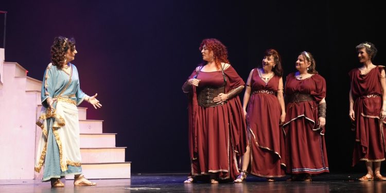 Denizli’de tiyatro rüzgarı esiyor