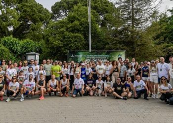 Doğaseverler köy okulları için koştu