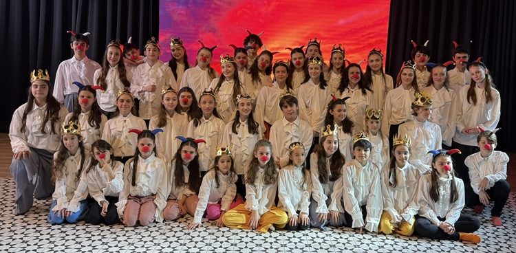 Kral Lear şaşkın… Othello, işine bak kardeşim…