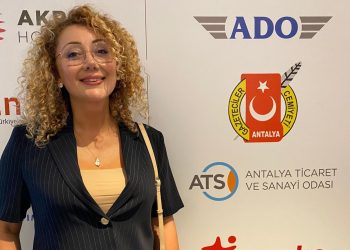 Corendon Airlines İnsan Kaynaklarından Sorumlu Genel Müdür Yardımcısı Berna Oskay “Z kuşağına yapılan yatırım, turizmin geleceğine yapılan yatırımdır”