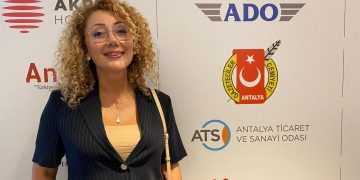 Corendon Airlines İnsan Kaynaklarından Sorumlu Genel Müdür Yardımcısı Berna Oskay “Z kuşağına yapılan yatırım, turizmin geleceğine yapılan yatırımdır”
