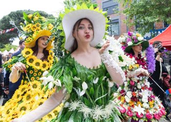Uluslararası Bayındır Çiçek Festivali coşkuyla başladı