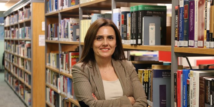 Prof. Dr. Gül Esra Atalay : “Sosyal medya artık oyun alanı değil, gelir kapısı!”