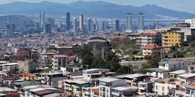 İzmir’de zemin araştırmasında 44 bin 250 metre sondaj yapıldı