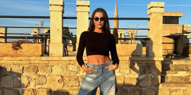 Oyuncu Yaren Güldiken : “Uzak Şehir benim ilk televizyon işim”