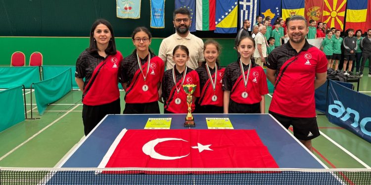 Aybige Feride Üstündağ’dan Milli Takım’da 3 Madalya