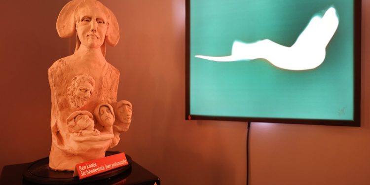 Kadının ateşten gücü sanatla buluştu