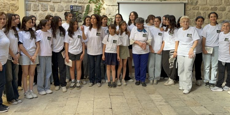 Koçluk alan Hataylı gençlerin umutları tazeleniyor…