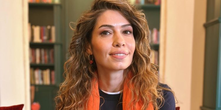 Gazeteci-yazar Bedia Ceylan Güzelce’nin yeni kitabı “Bu Çağın İnsanı”