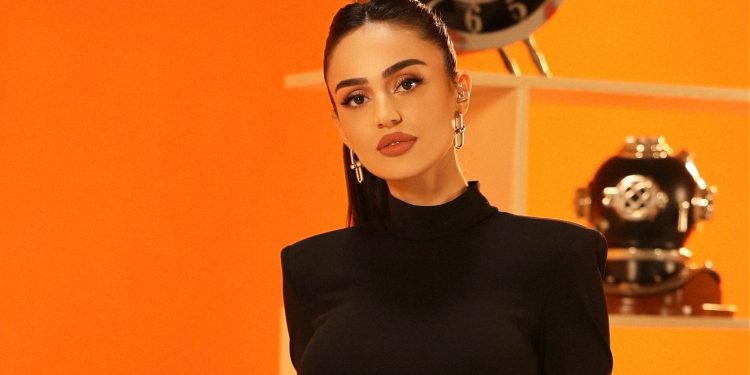 Elif Buse Doğan kendi şarkılarını yeniden yorumladı