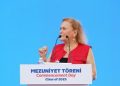 Güler Sabancı : “Unutmayın, geleceği inşa ederken; teknolojiyi geliştirmek kadar ona vicdan ve ruh katmak da sizlerin görevi olacak”