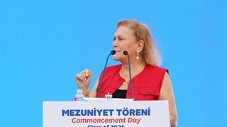 Güler Sabancı : “Unutmayın, geleceği inşa ederken; teknolojiyi geliştirmek kadar ona vicdan ve ruh katmak da sizlerin görevi olacak”