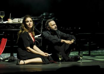 Aşk Biter mi? Harbiye’ye sığmadı